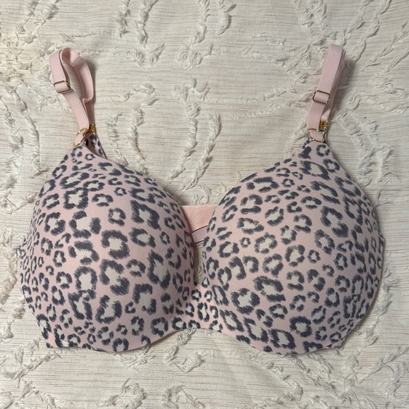 Victoria's Secret Other - Victoria’s Secret Leopard Print Bra 32DDD/34DD smoke free home